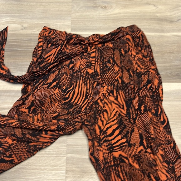 Aritzia Wilfred flowy straight leg pants size small - Picture 5 of 11